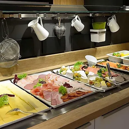 Hotel Faehrhaus 4*