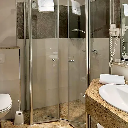 Faehrhaus Hotel 4*